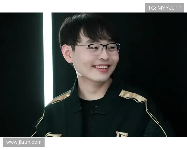 RNG个人能力引发热议电竞圈对选手表现的不同看法与讨论