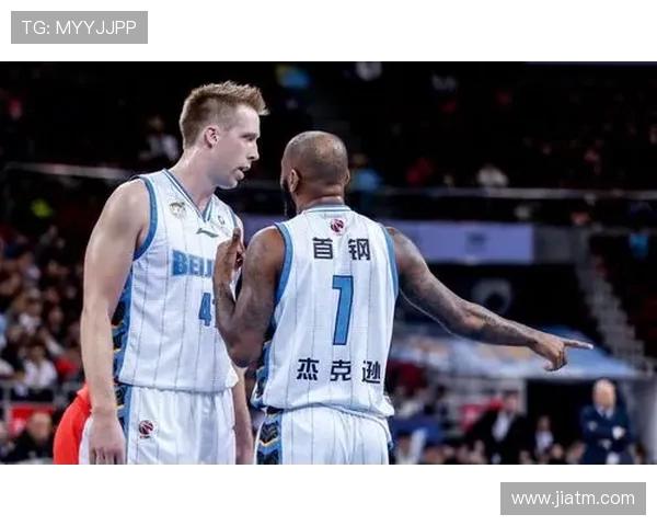 北京篮球队的节奏揭秘:从战术到球员的完美协作与激情碰撞 北京篮球队的节奏揭秘:从战术到球员的完美协作与激情碰撞