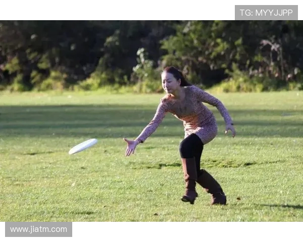 南京飞盘队耐力表现数据分析揭示运动员训练效果与比赛策略的深度关系 南京飞盘队耐力表现数据分析揭示运动员训练效果与比赛策略的深度关系