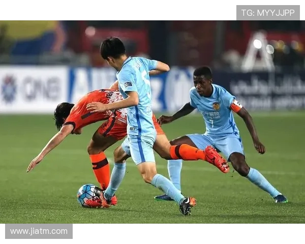 西安足球队与重庆足球队赛后复盘解析比赛节奏与战术对抗