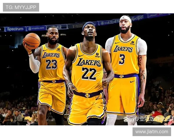 吉米巴特勒领衔热火队重返季后赛展现领袖风范与团队精神 吉米巴特勒领衔热火队重返季后赛展现领袖风范与团队精神