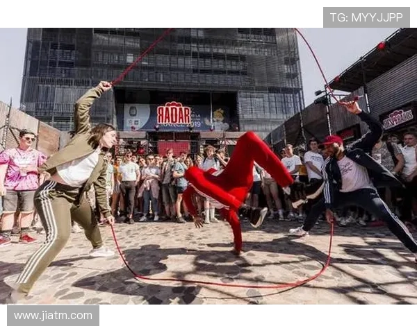 极限运动嘉年华回顾上海街舞队战术表现的精彩分析与点评